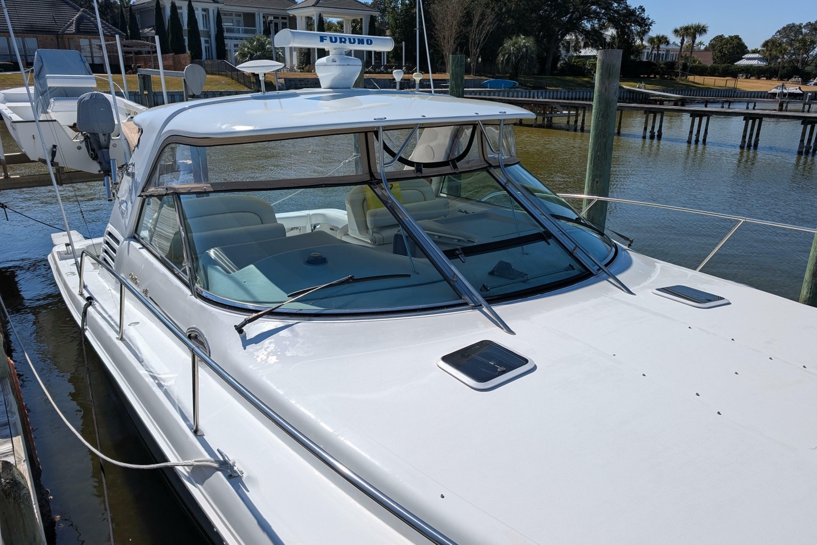 1999 Sea Ray 370 Express Cruiser