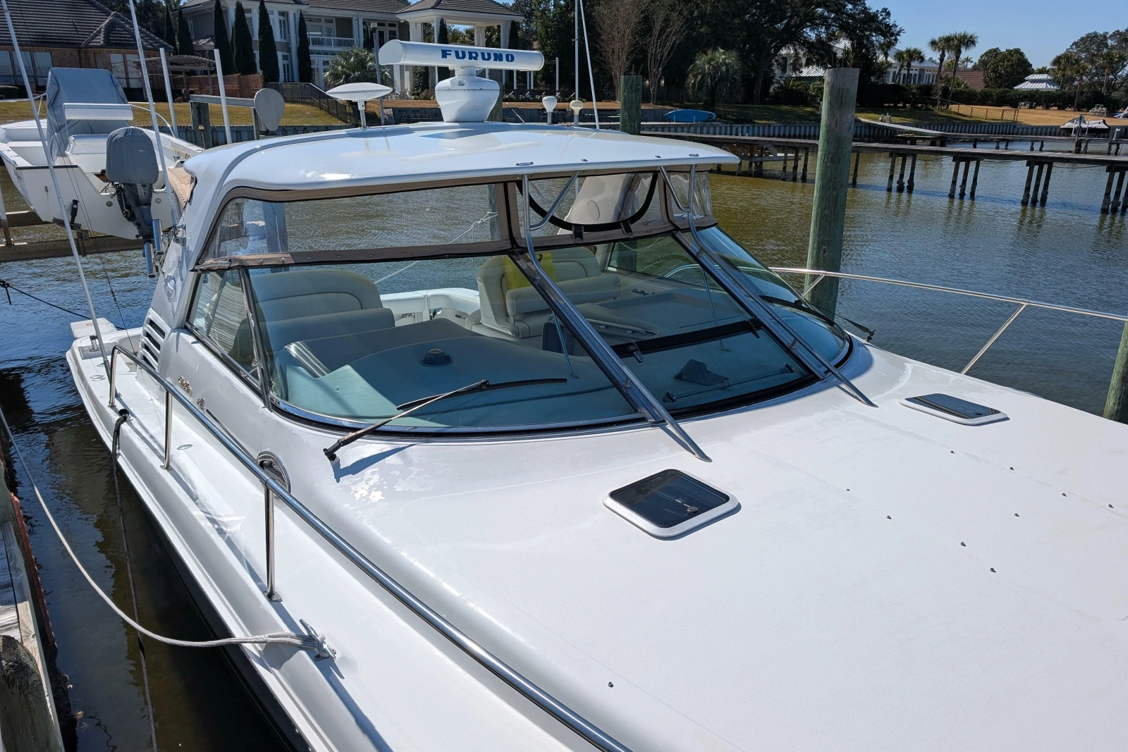 1999 Sea Ray 370 Express Cruiser