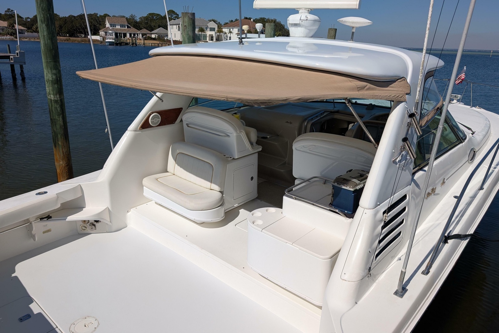 1999 Sea Ray 370 Express Cruiser