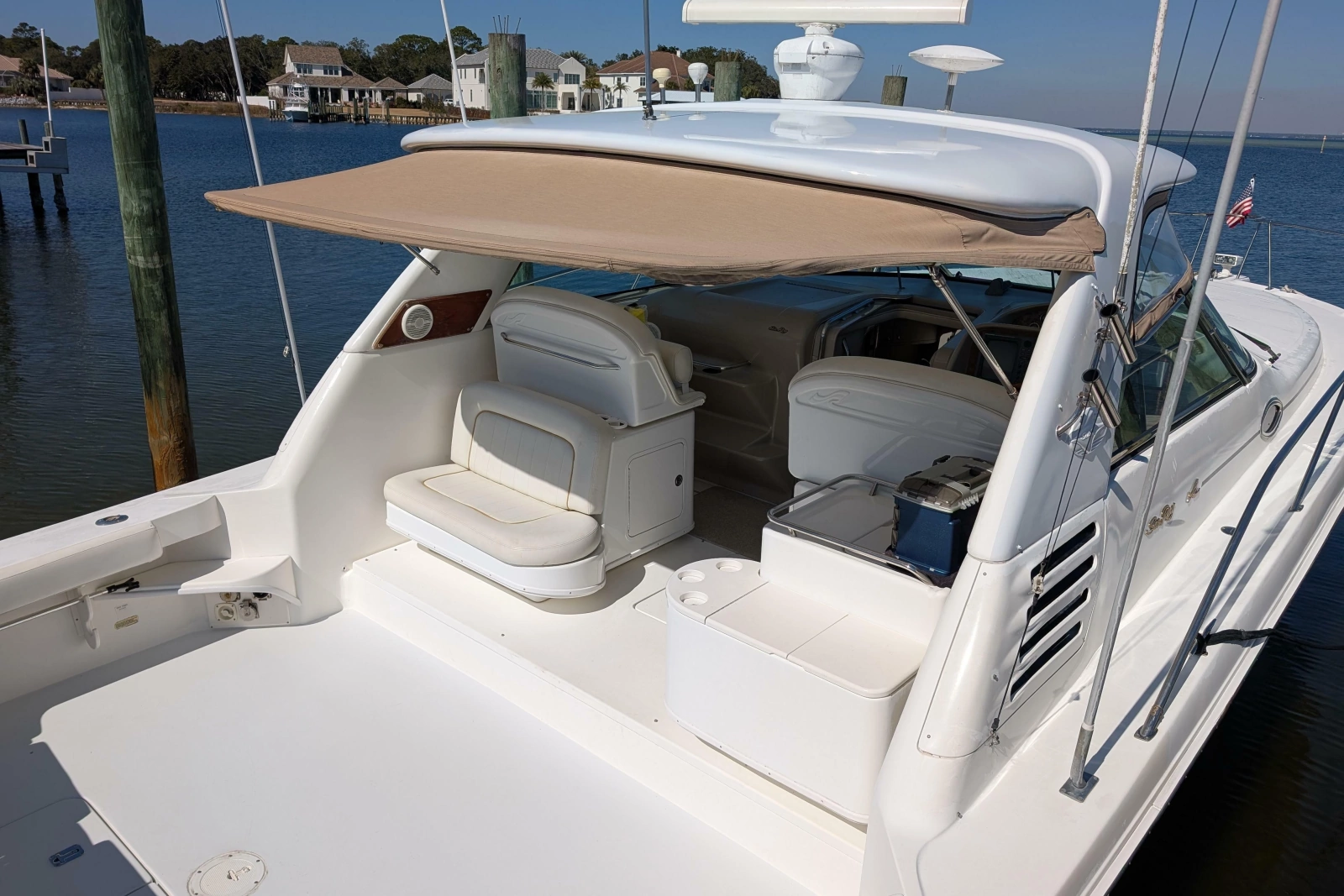 1999 Sea Ray 370 Express Cruiser