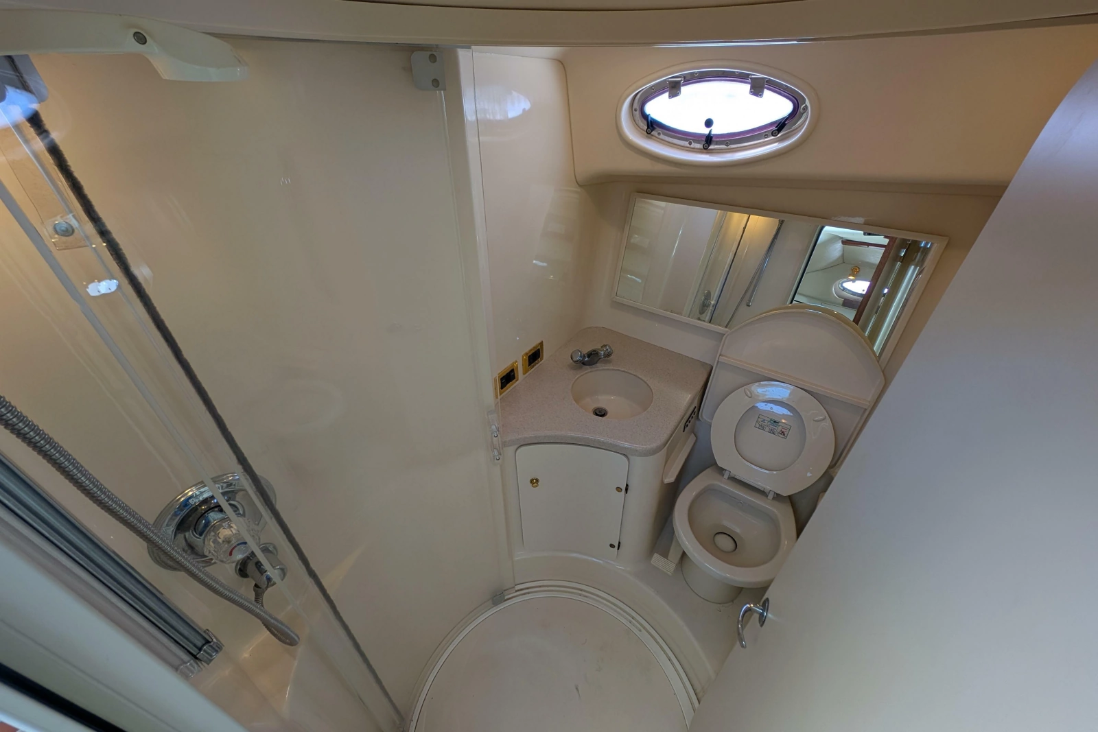 1999 Sea Ray 370 Express Cruiser