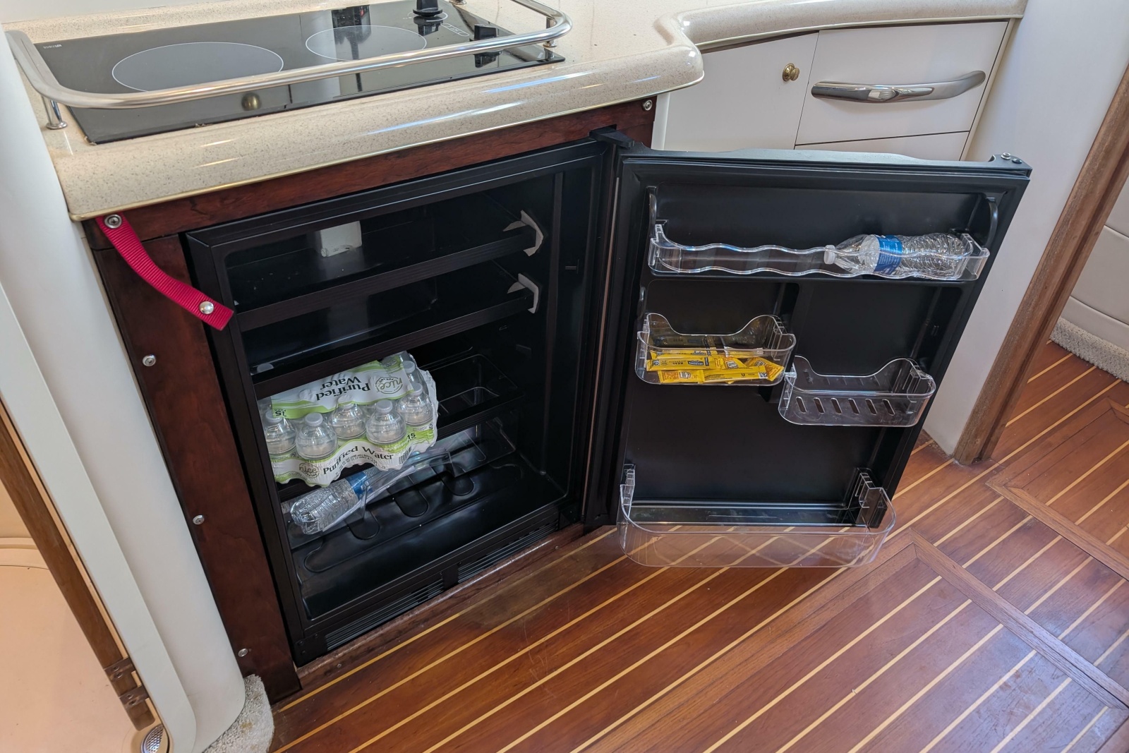 1999 Sea Ray 370 Express Cruiser