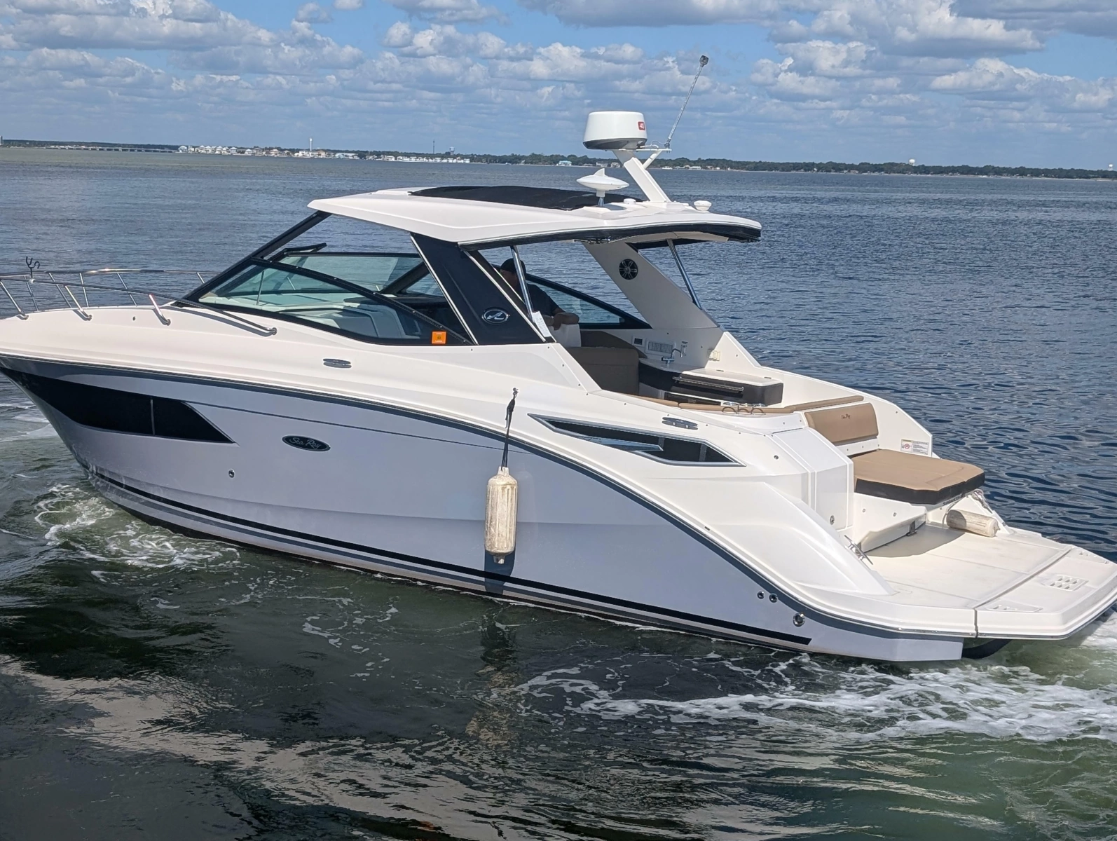 2019 Sea Ray Sundancer 320