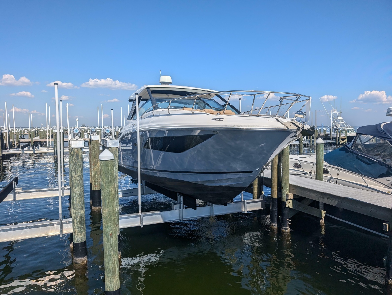 2019 Sea Ray Sundancer 320
