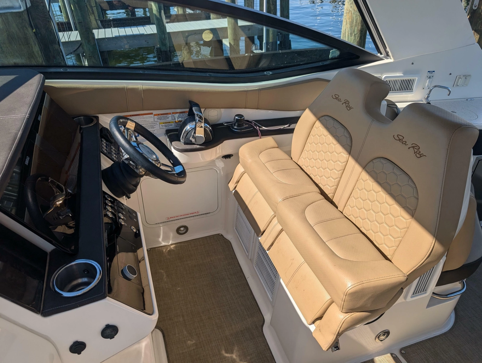 2019 Sea Ray Sundancer 320
