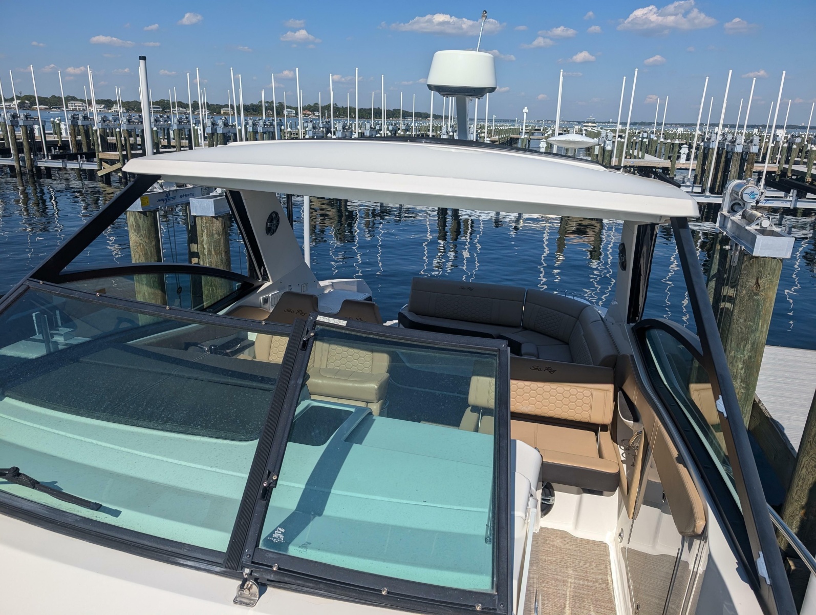 2019 Sea Ray Sundancer 320