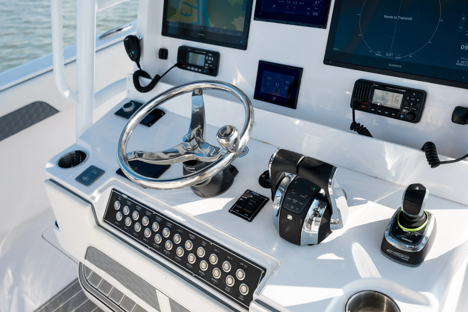 2024 Invincible 33 Catamaran
