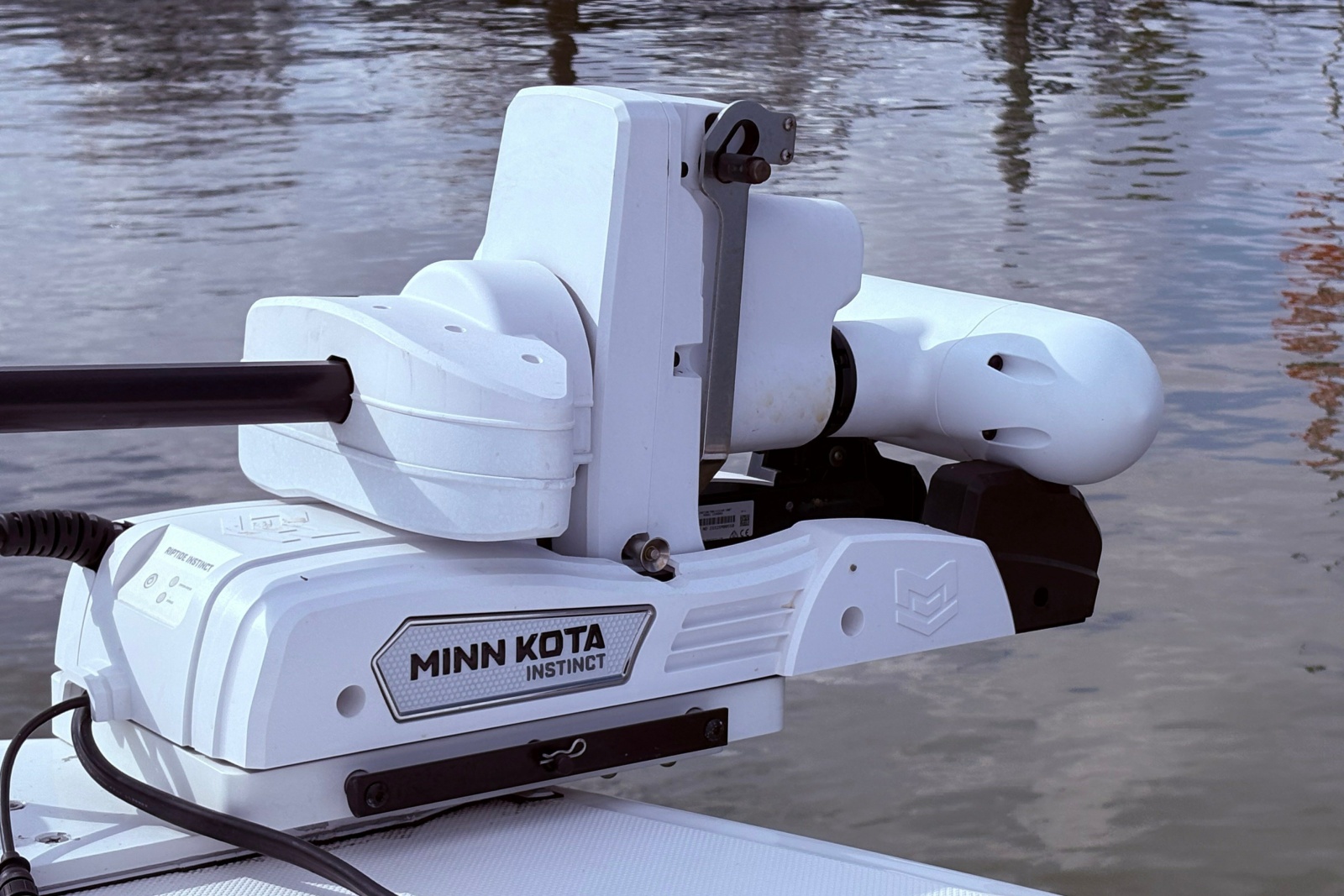 2024 Invincible 33 Catamaran — KUHL BREEZE