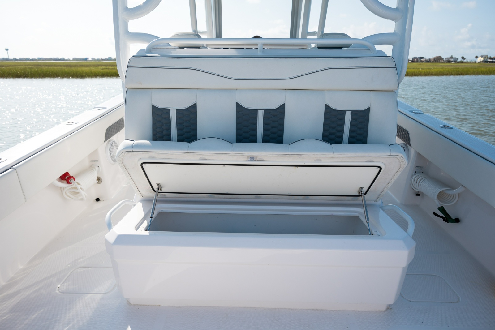 2024 Invincible 33 Catamaran