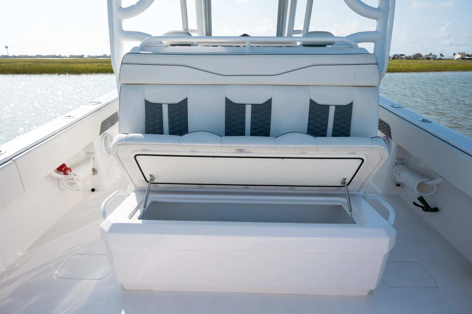 2024 Invincible 33 Catamaran