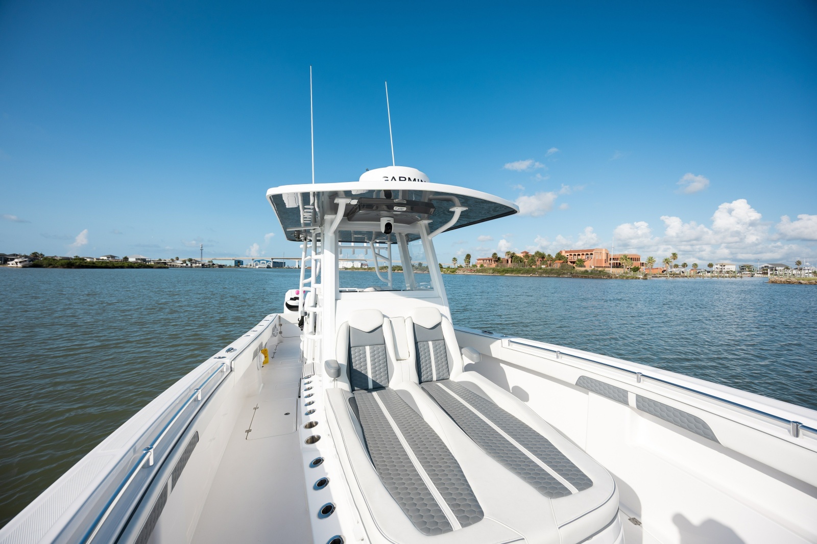 2024 Invincible 33 Catamaran