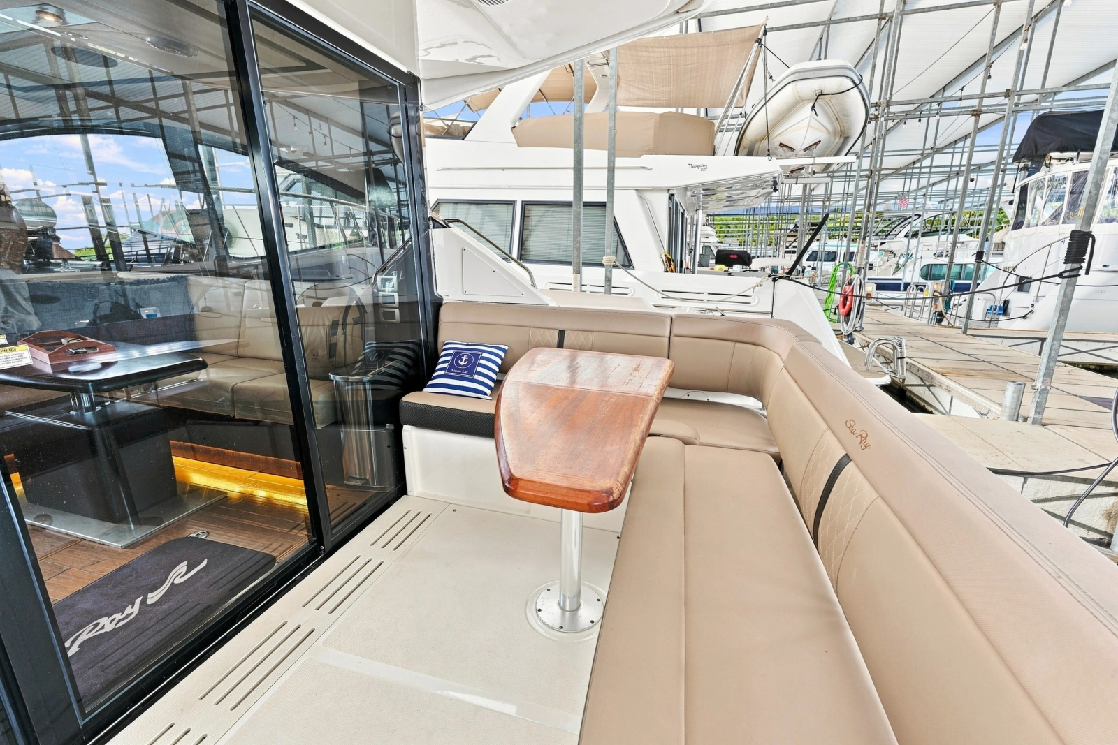 2017 Sea Ray Fly 400