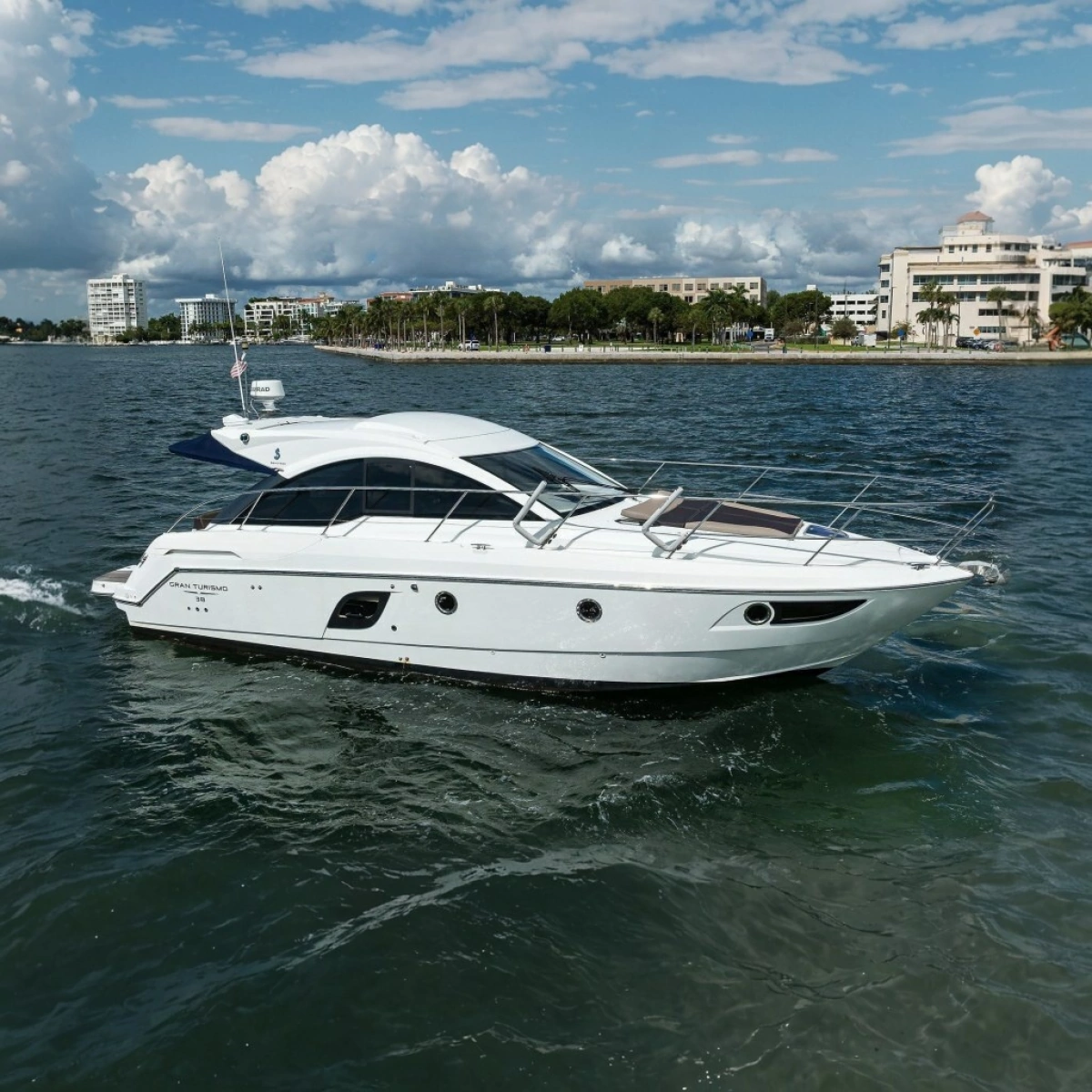 2015 Beneteau Gran Turismo 38