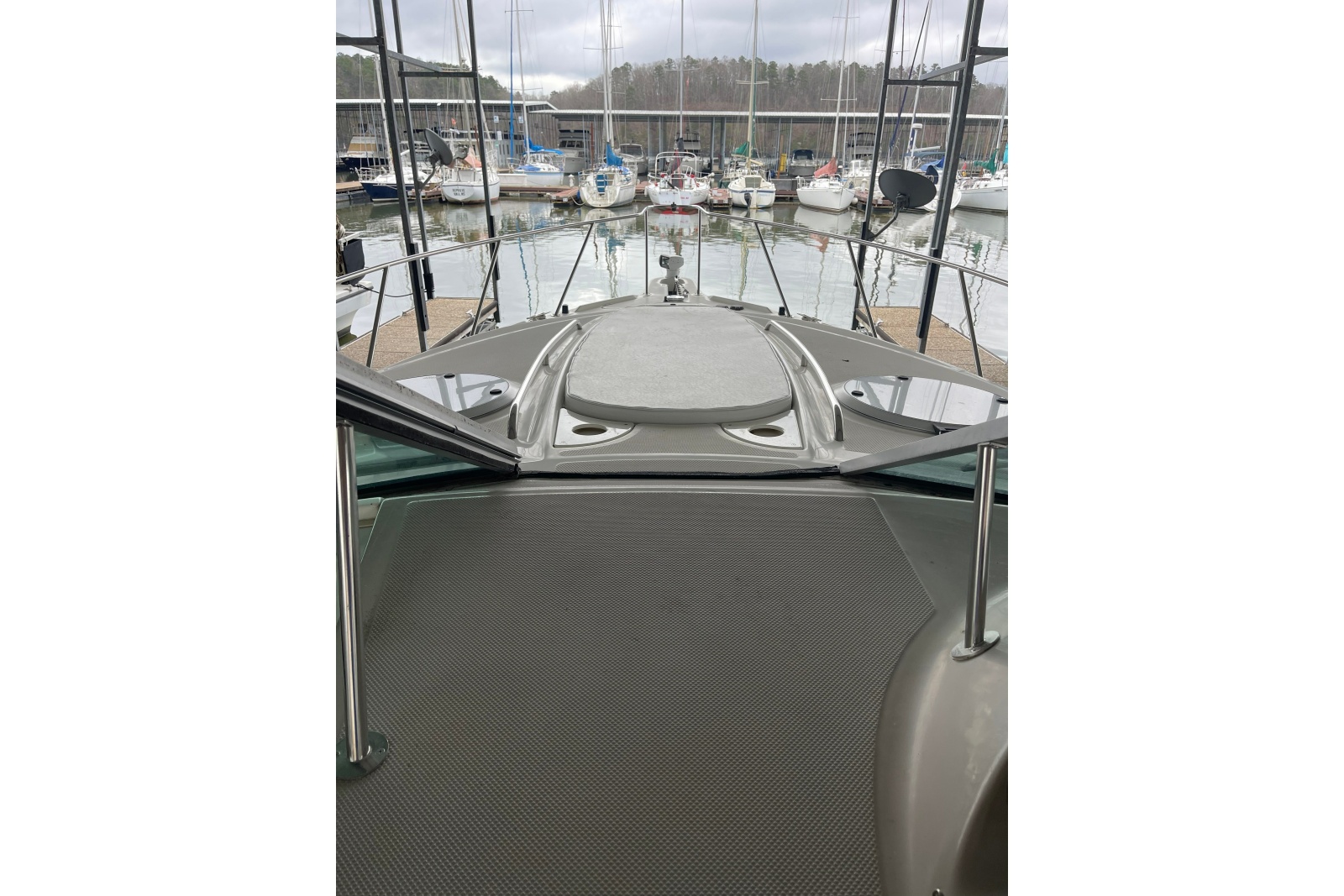 2000 Maxum 3200 SCR