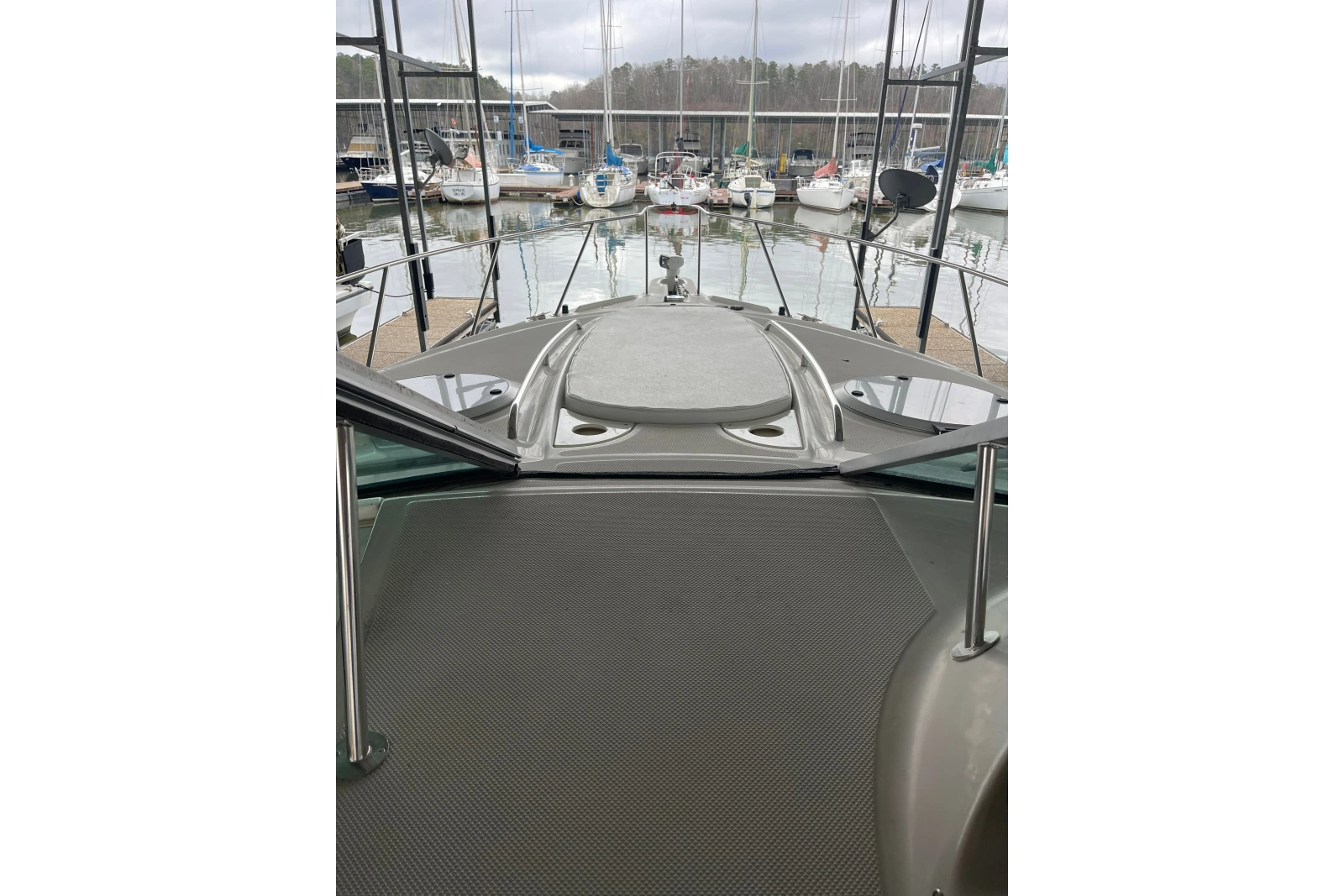2000 Maxum 3200 SCR