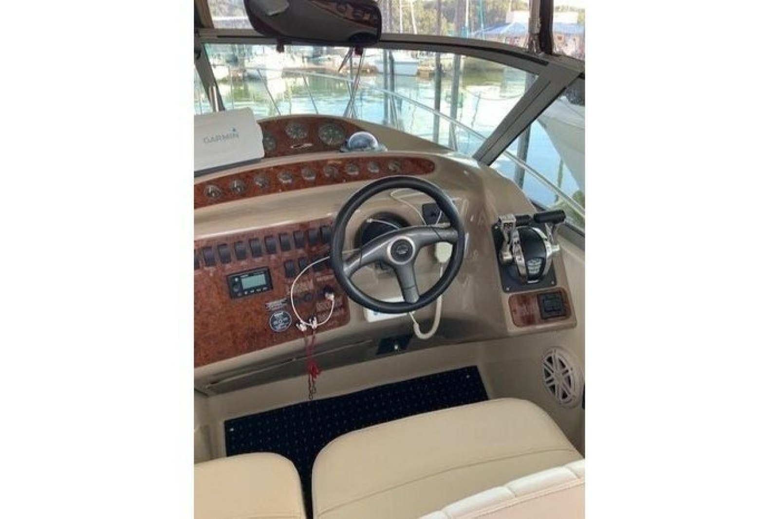 2000 Maxum 3200 SCR
