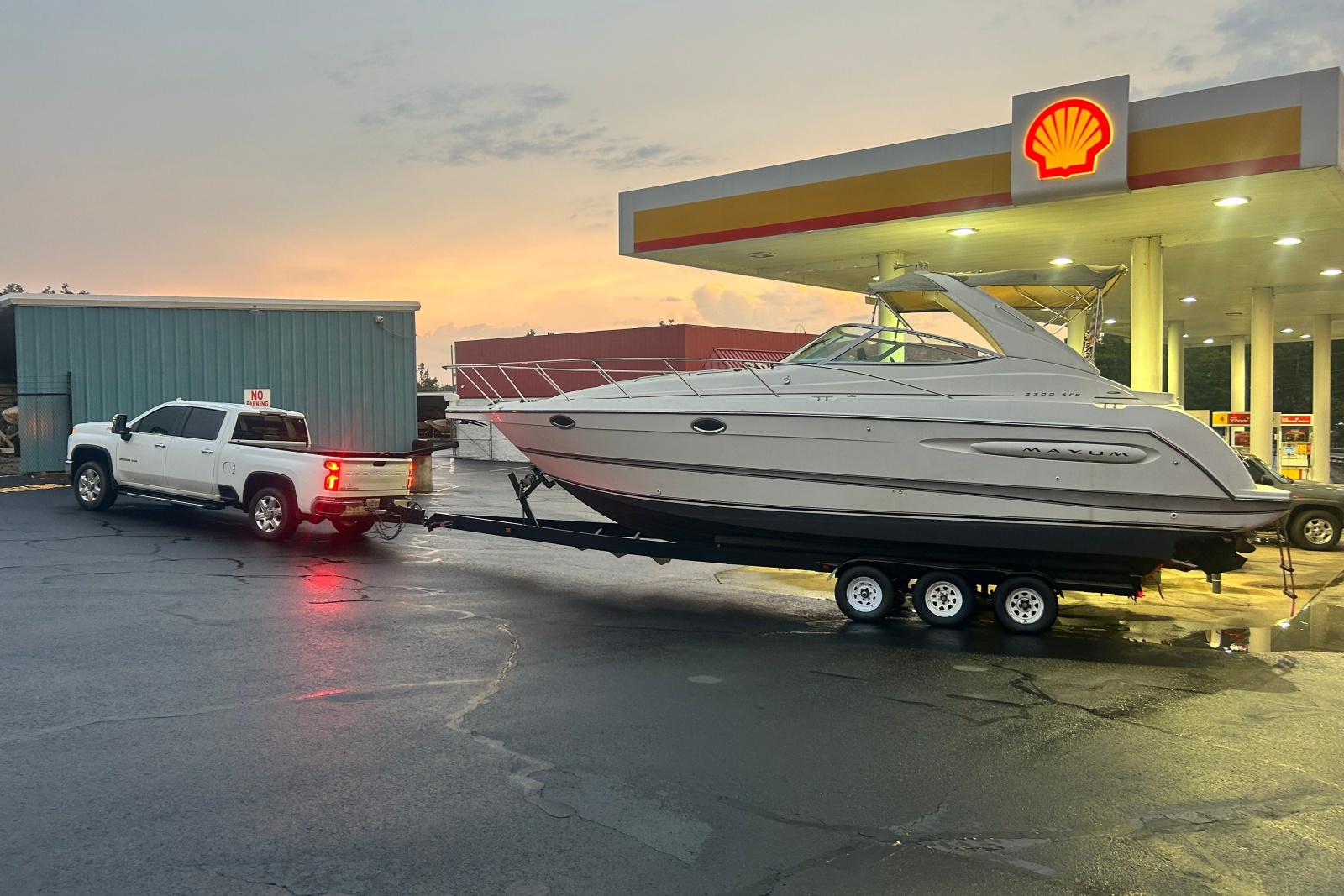 2000 Maxum 3200 SCR