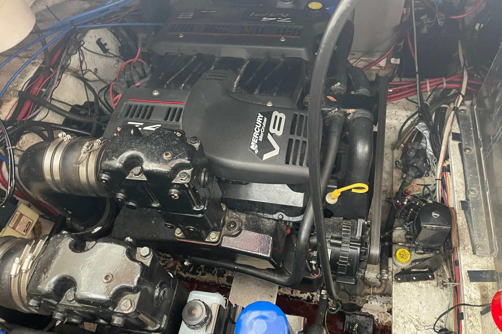 2000 Maxum 3200 SCR