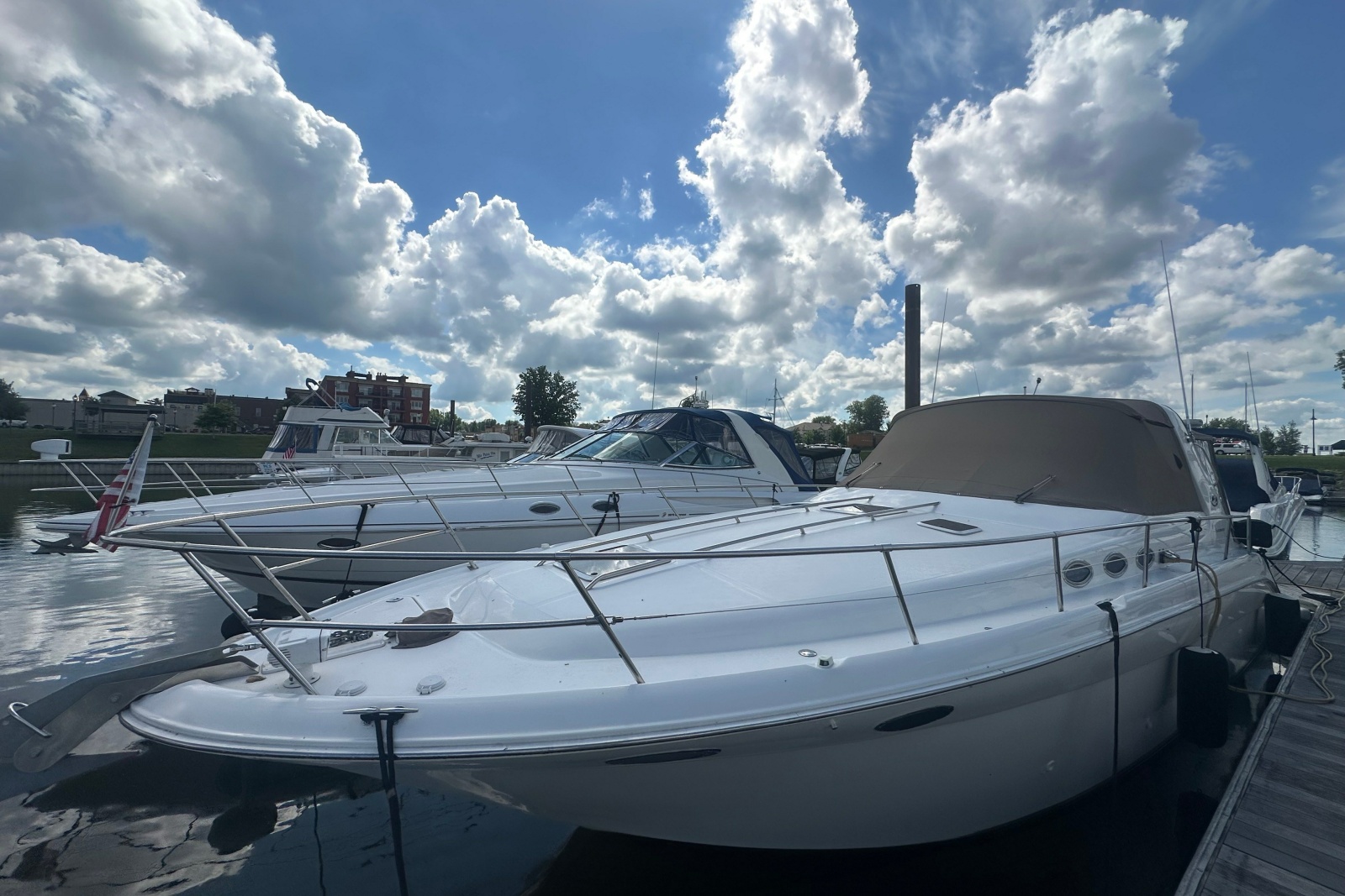 1999 Sea Ray Sundancer 370