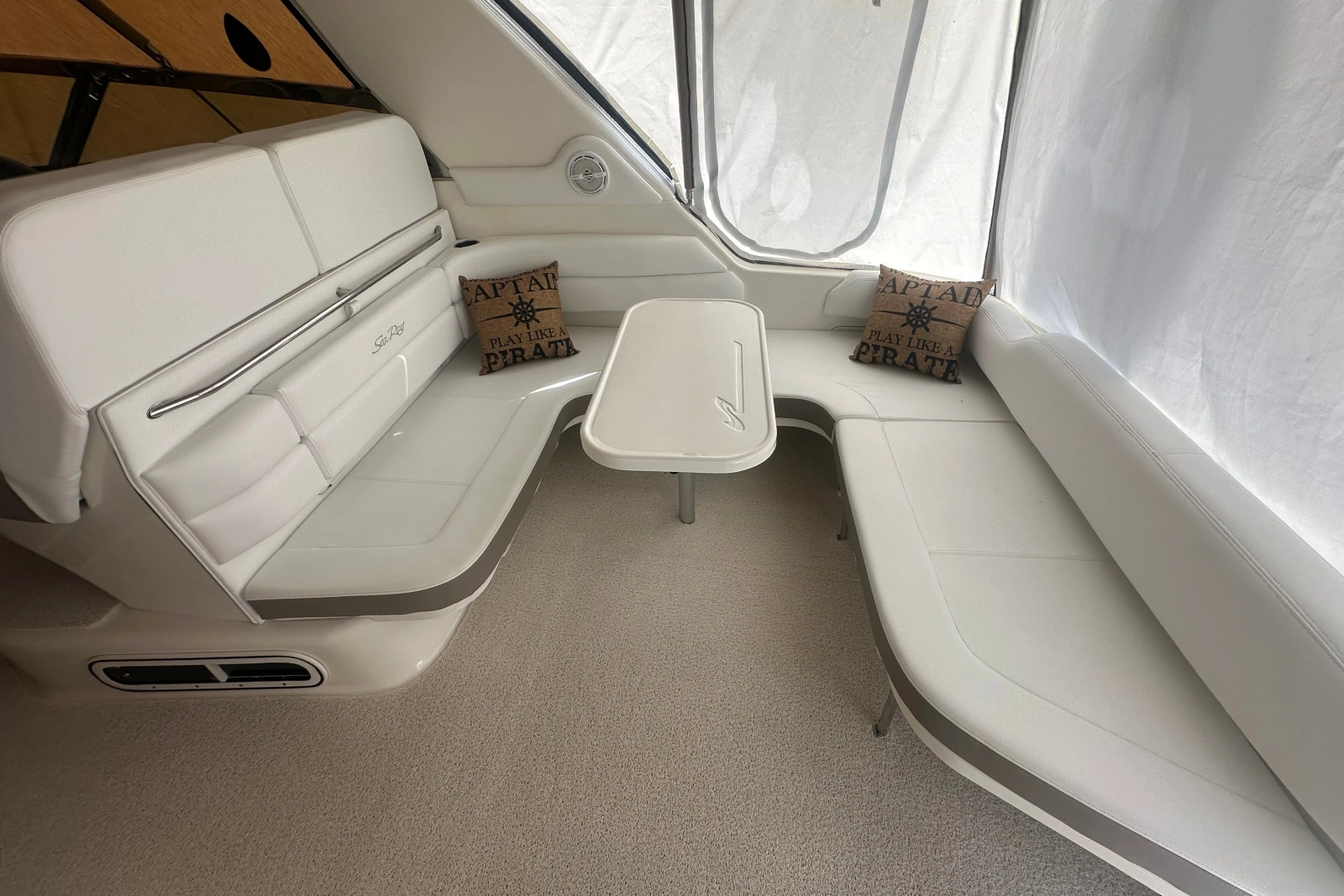 1999 Sea Ray Sundancer 370