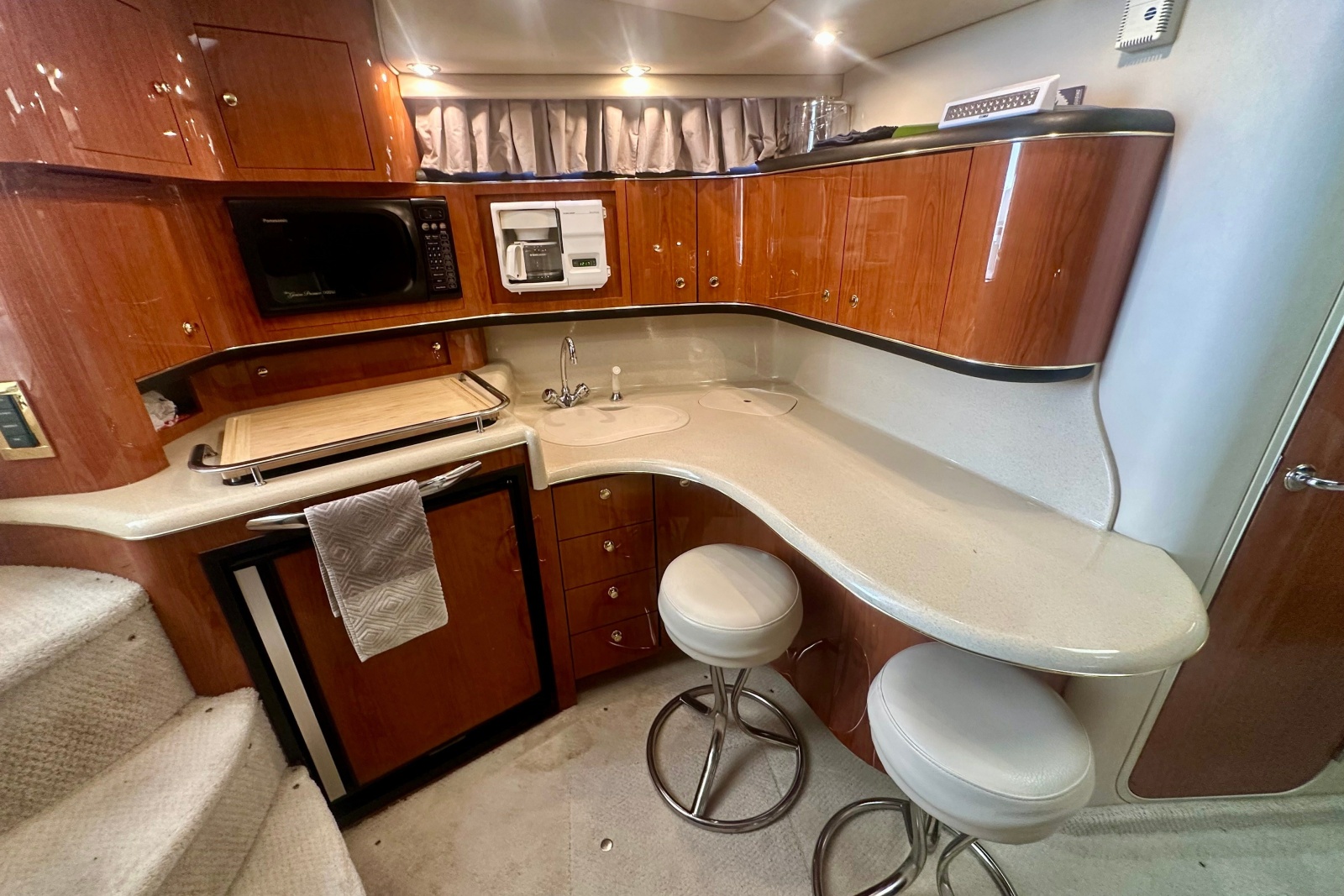 1999 Sea Ray Sundancer 370
