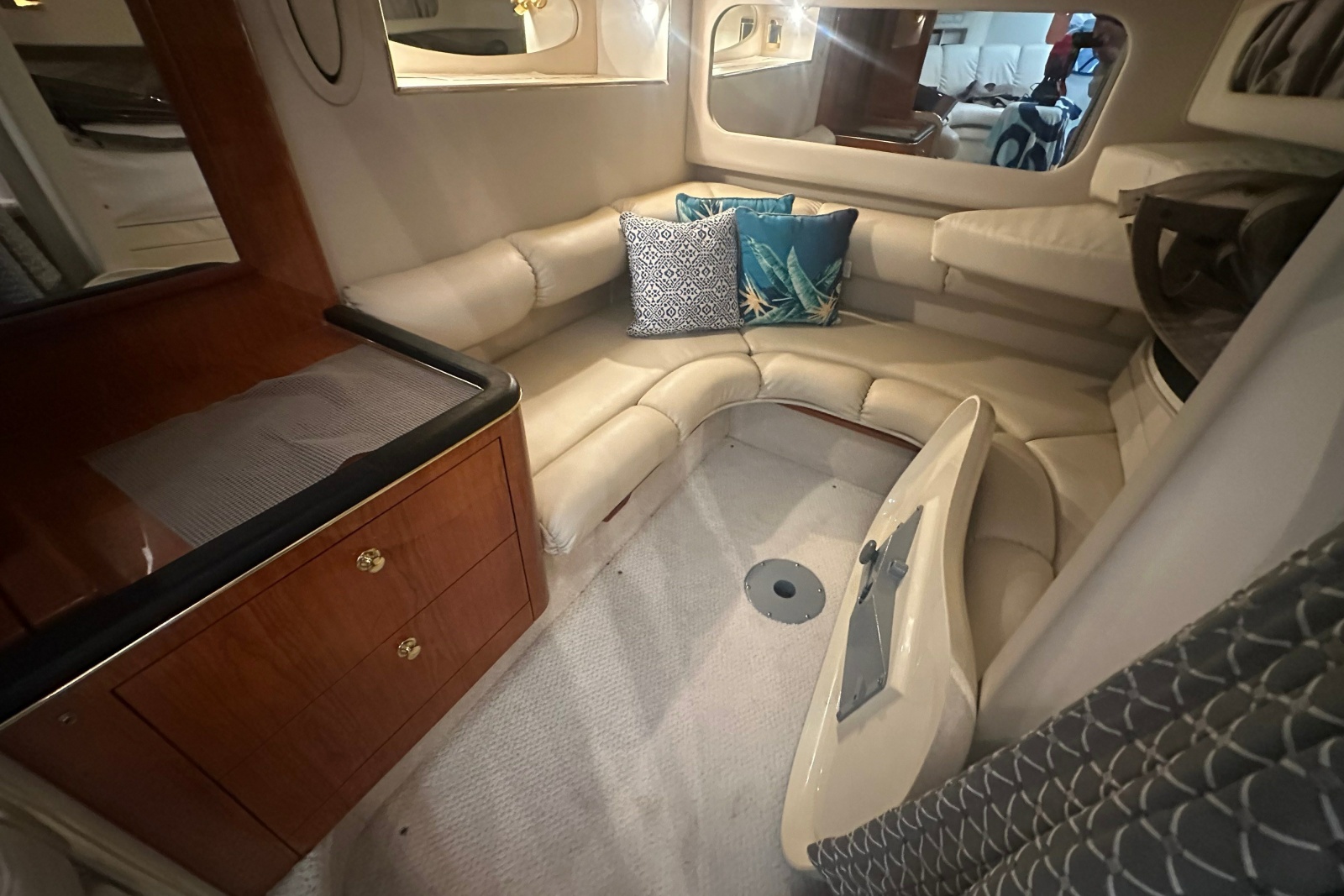 1999 Sea Ray Sundancer 370