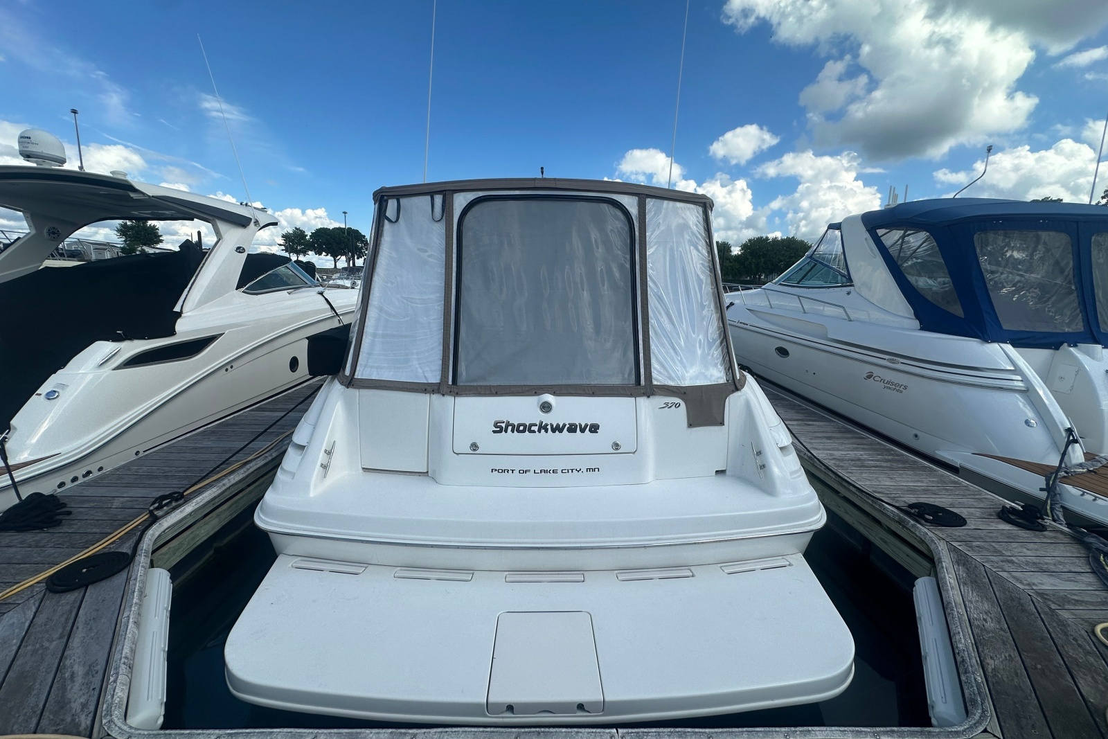 1999 Sea Ray Sundancer 370