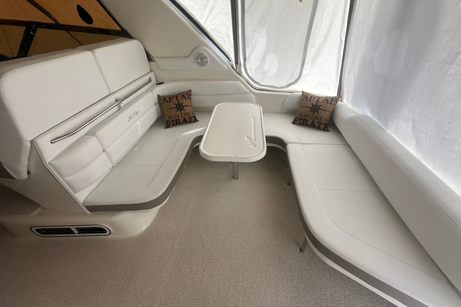 1999 Sea Ray Sundancer 370