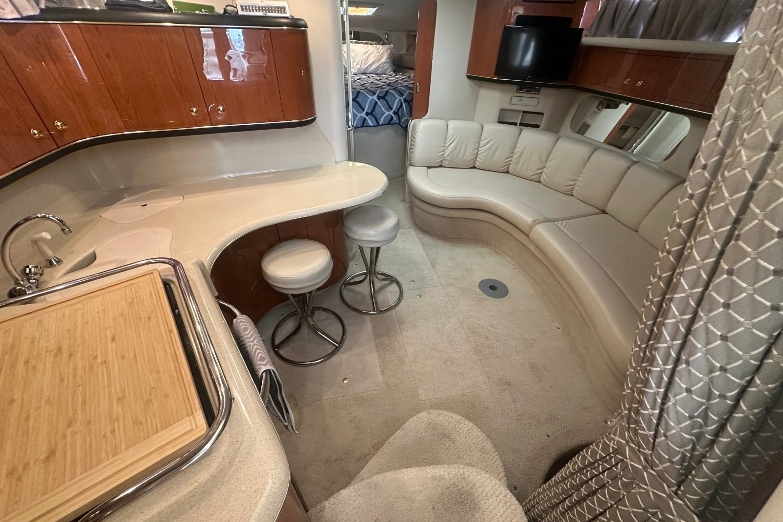 1999 Sea Ray Sundancer 370