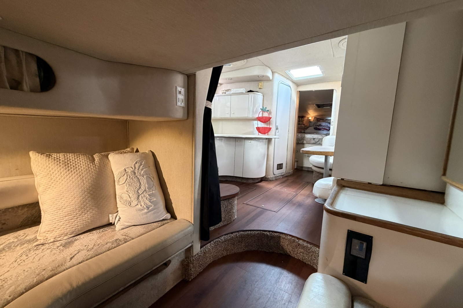 1995 Sea Ray Sundancer 370