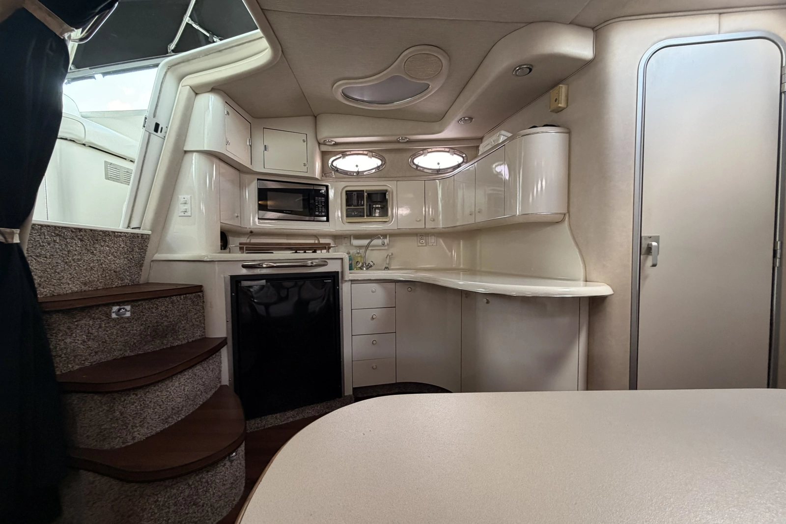 1995 Sea Ray Sundancer 370