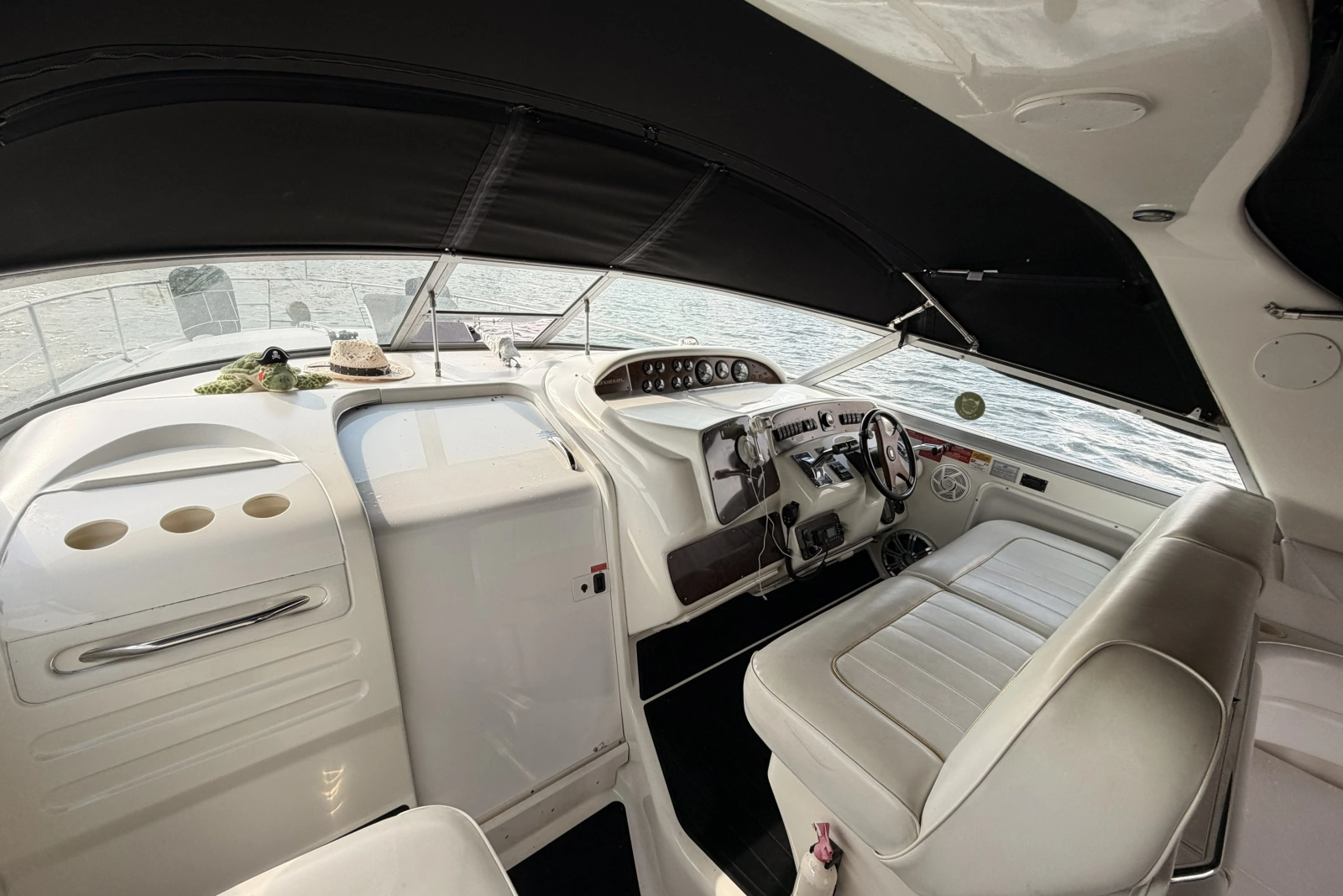 1995 Sea Ray Sundancer 370