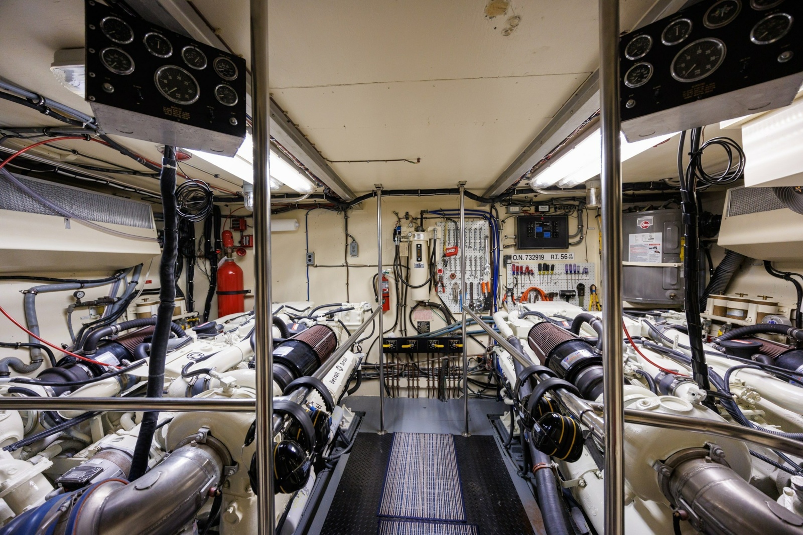 1989 Hatteras 74 Cockpit Motor Yacht