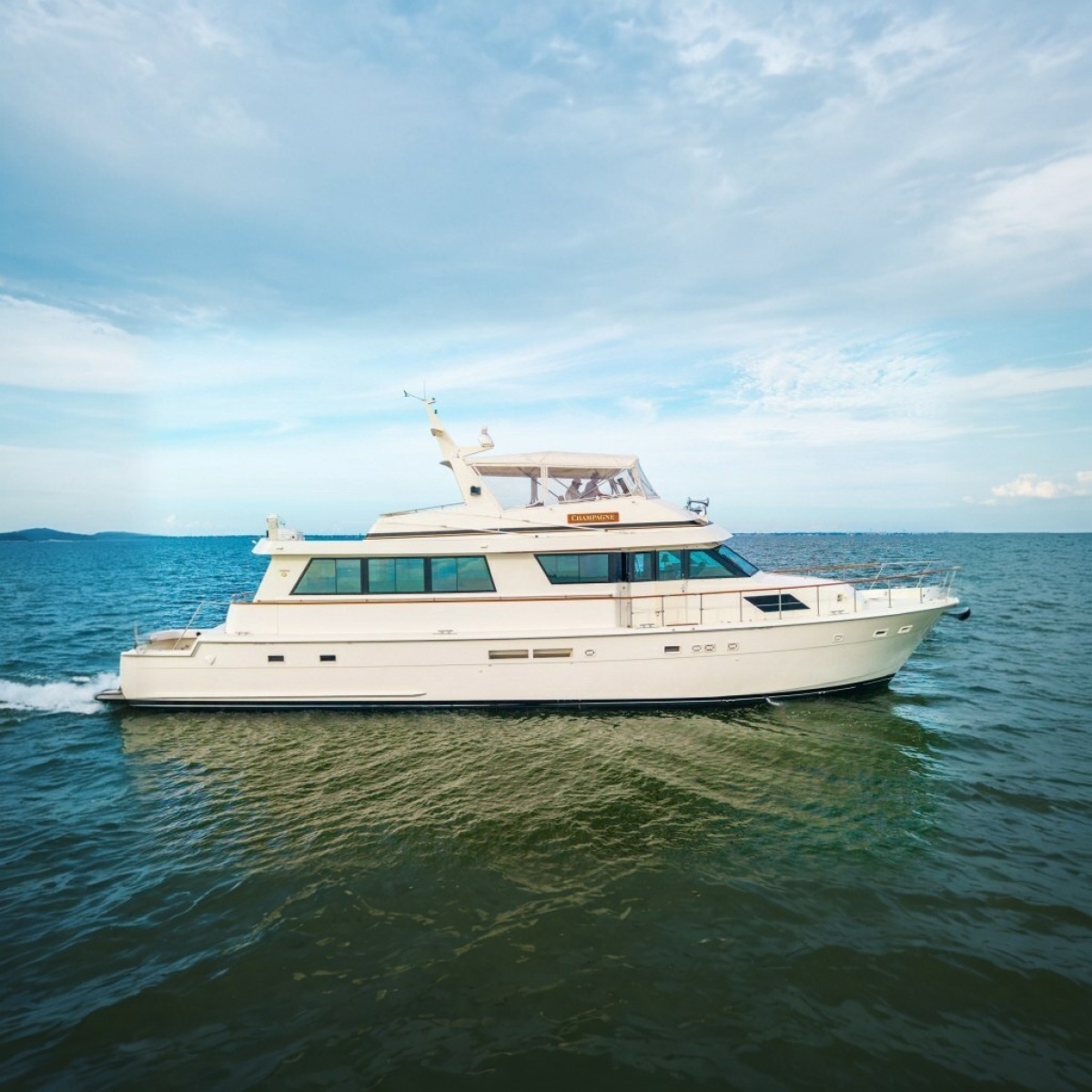 1989 Hatteras 74 Cockpit Motor Yacht