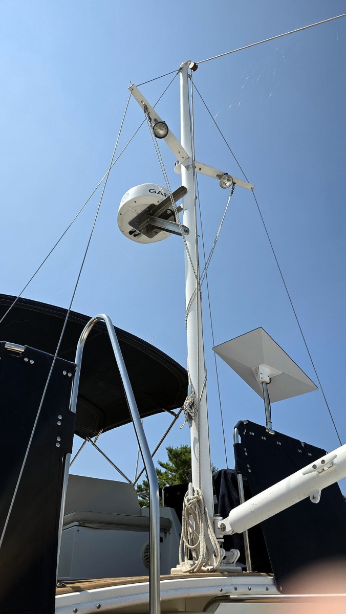 Mast with Boom