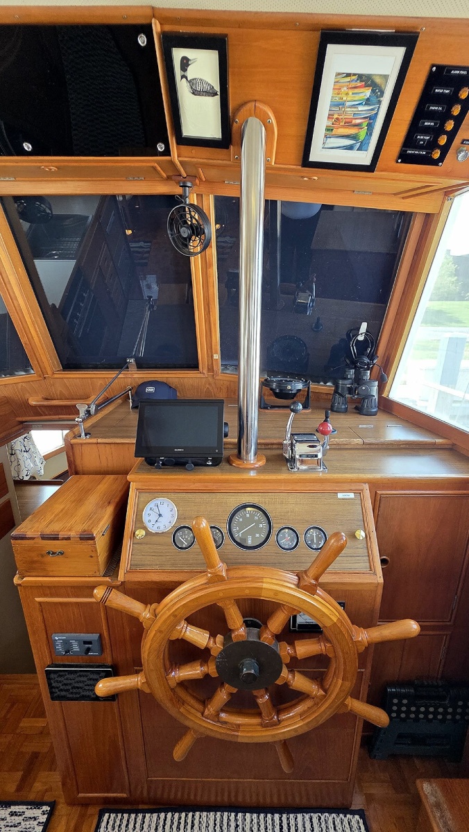 Main Cabin Lower Helm