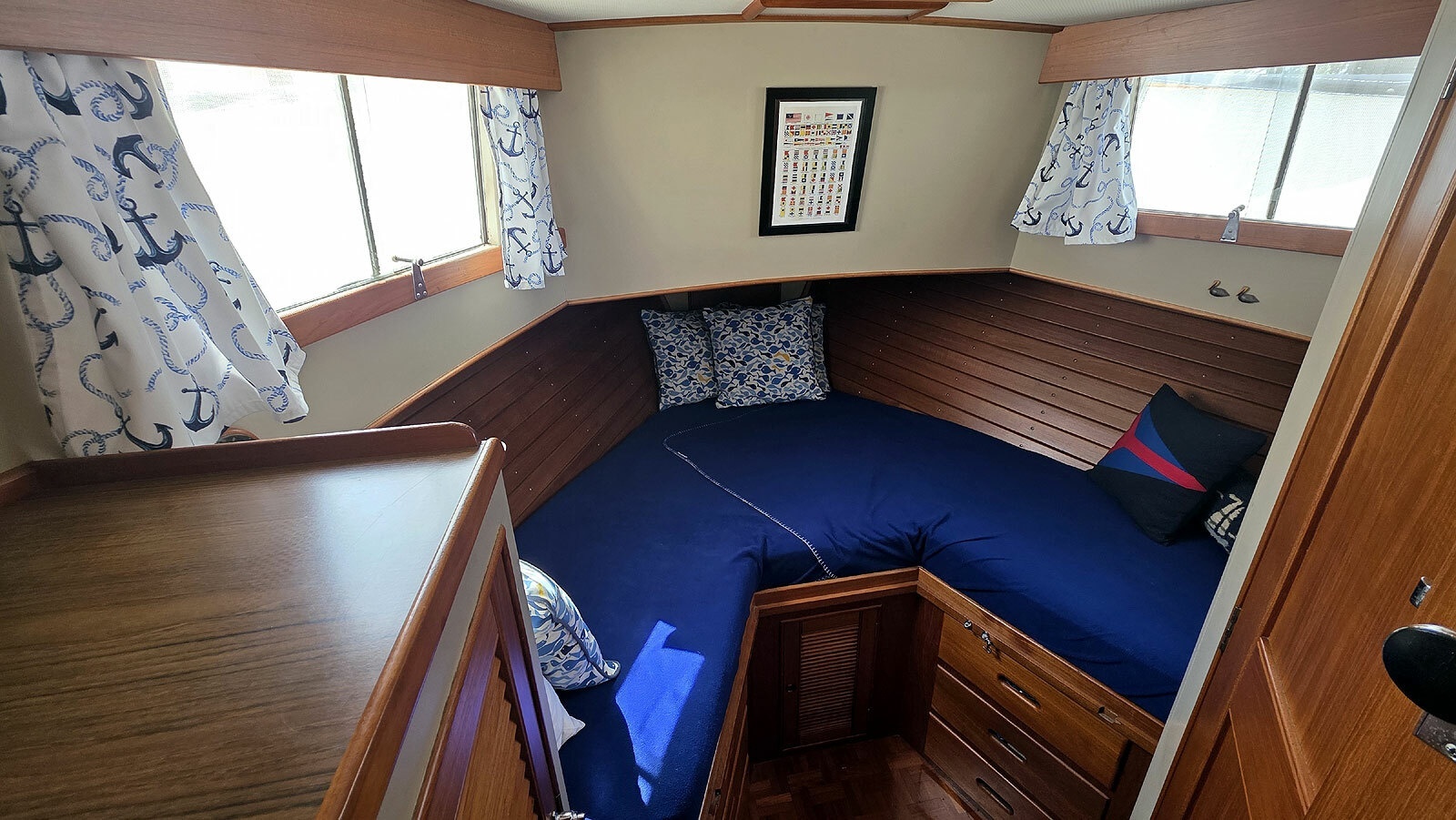 Guest V-Berth Stateroom Forward