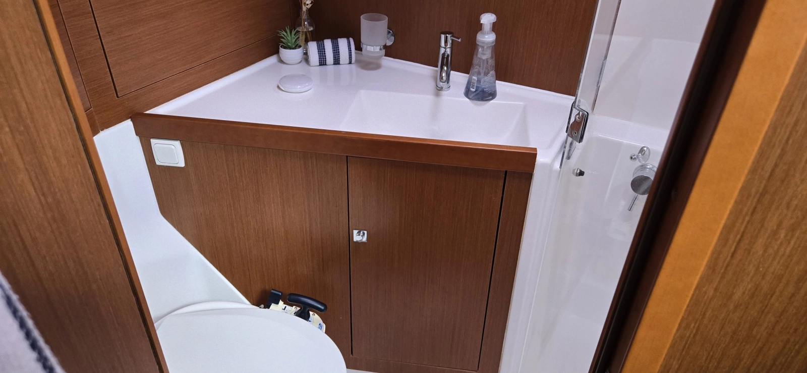2013 Beneteau Oceanis 45