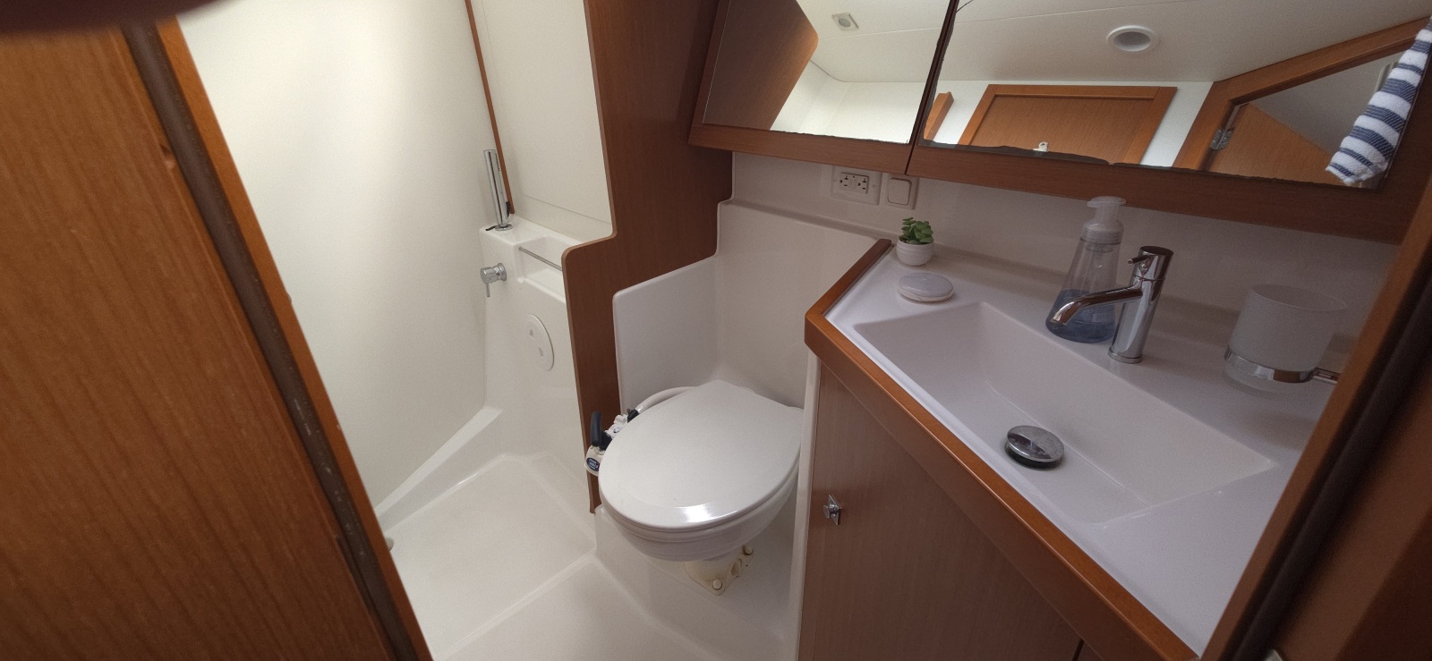 2013 Beneteau Oceanis 45