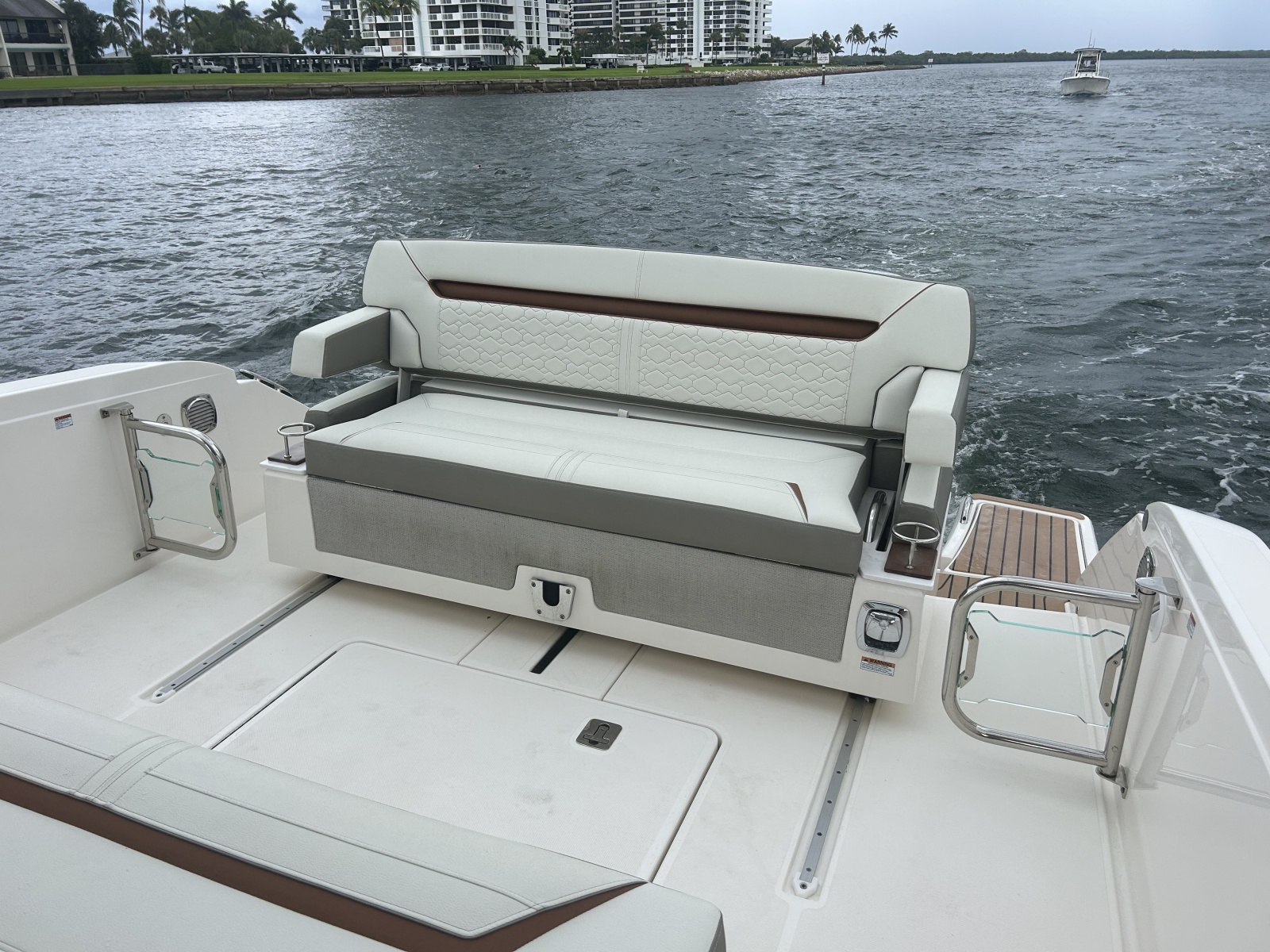 2023 Tiara Yachts 34 LS