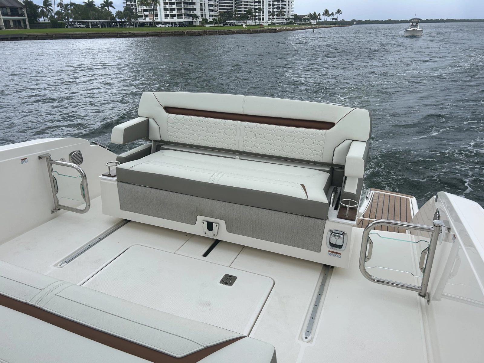 2023 Tiara Yachts 34 LS