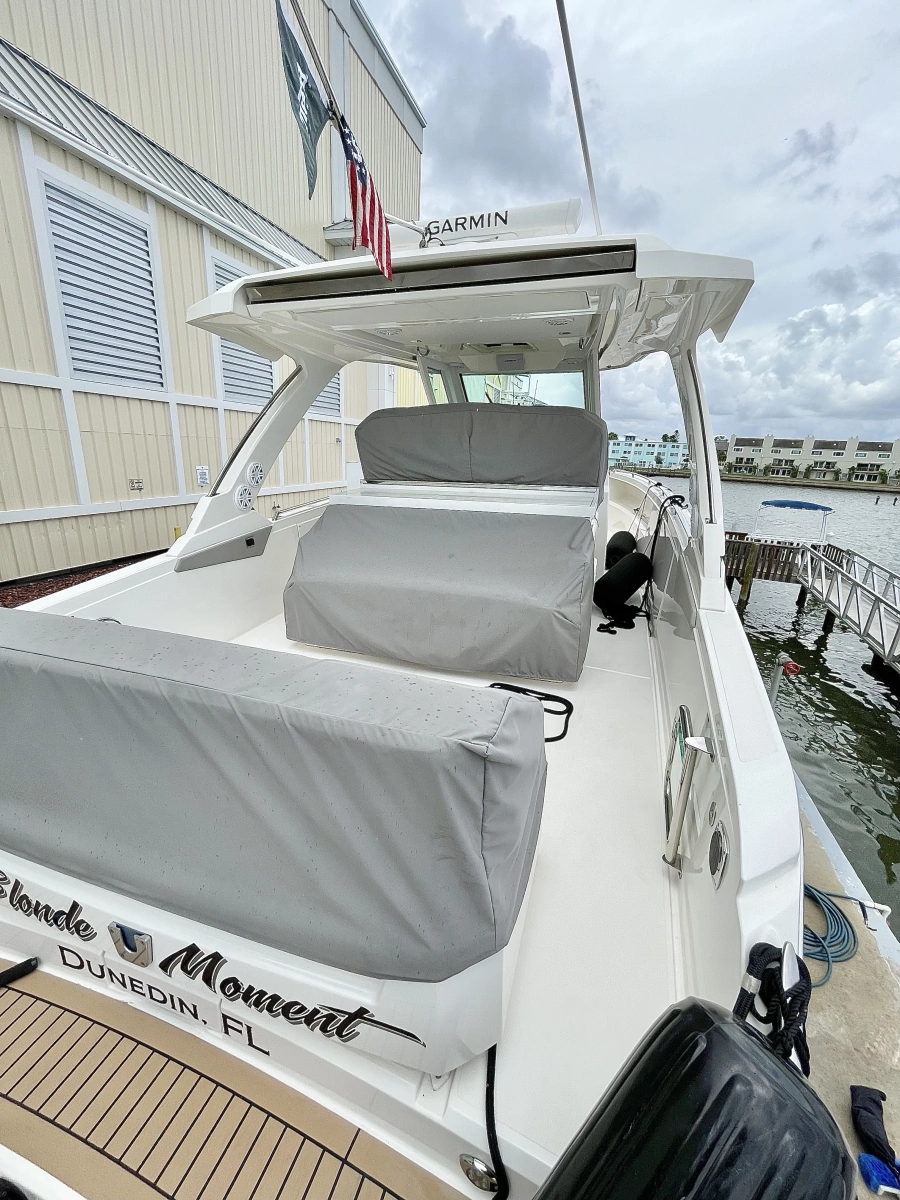2023 Tiara Yachts 34 LS