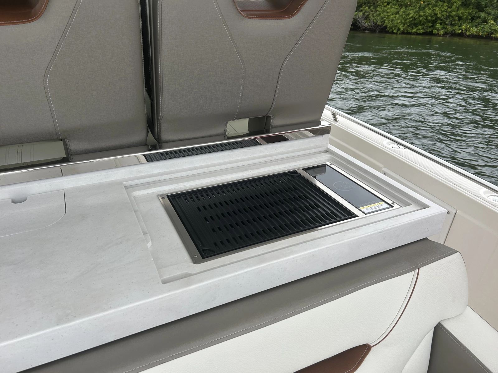 2023 Tiara Yachts 34 LS
