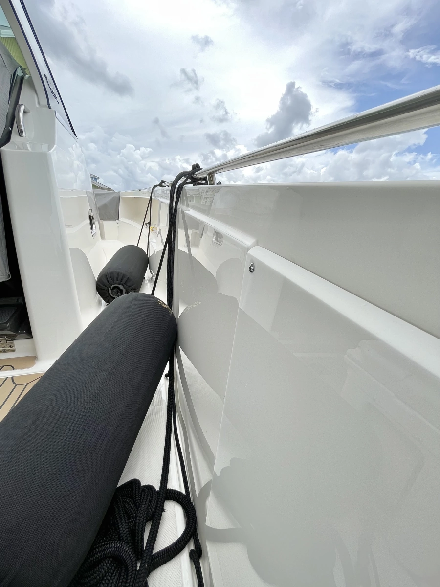2023 Tiara Yachts 34 LS