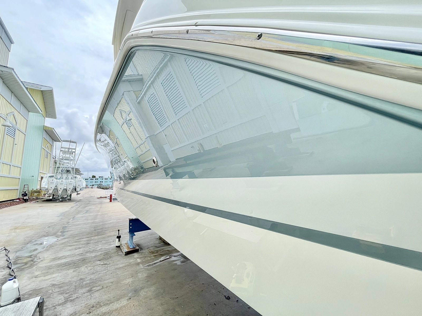 2023 Tiara Yachts 34 LS
