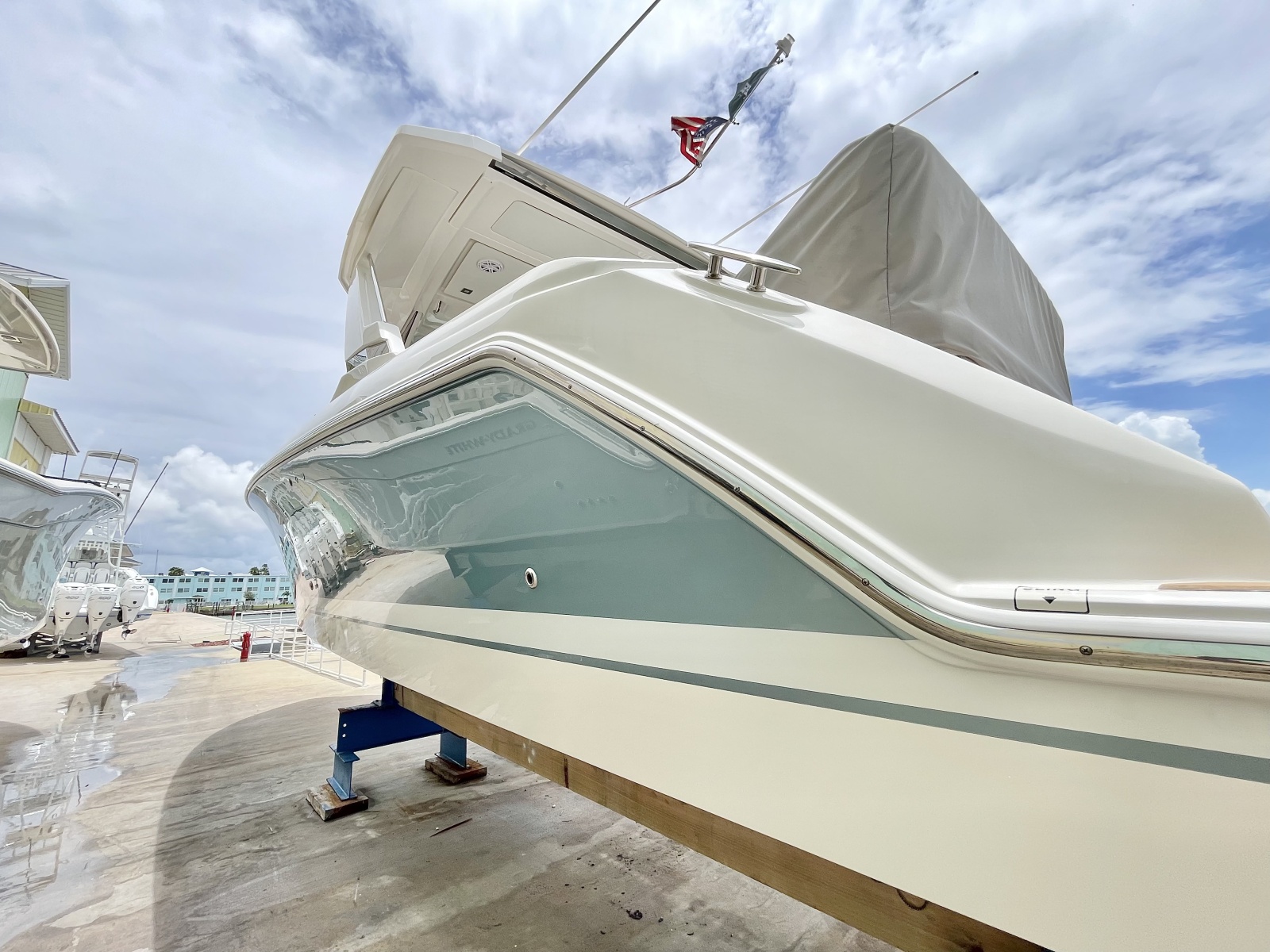 2023 Tiara Yachts 34 LS