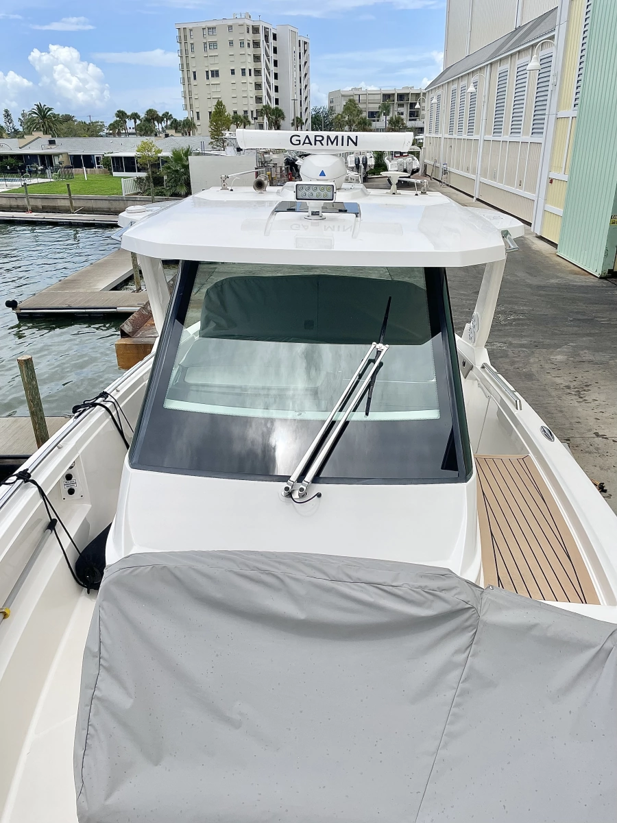 2023 Tiara Yachts 34 LS