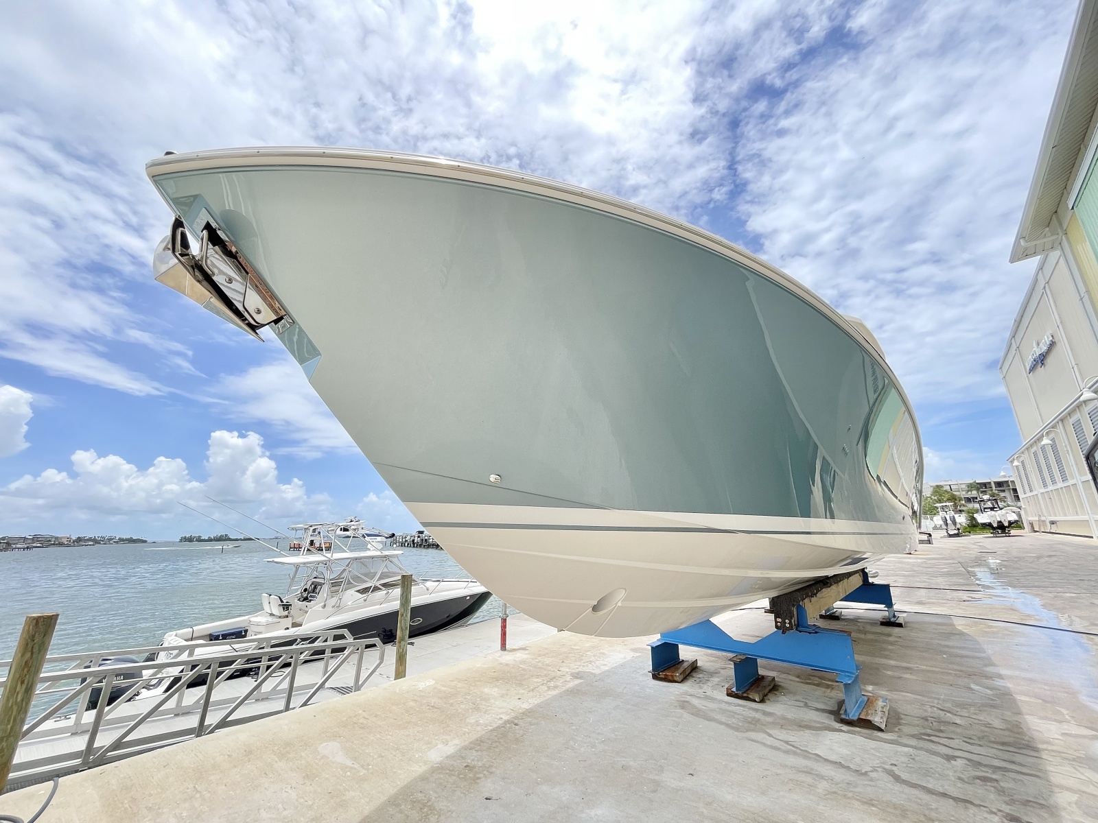 2023 Tiara Yachts 34 LS