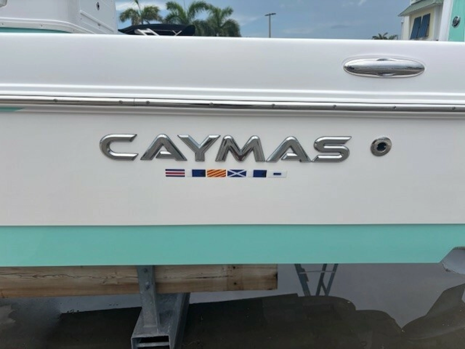 2025 Caymas 28 HB
