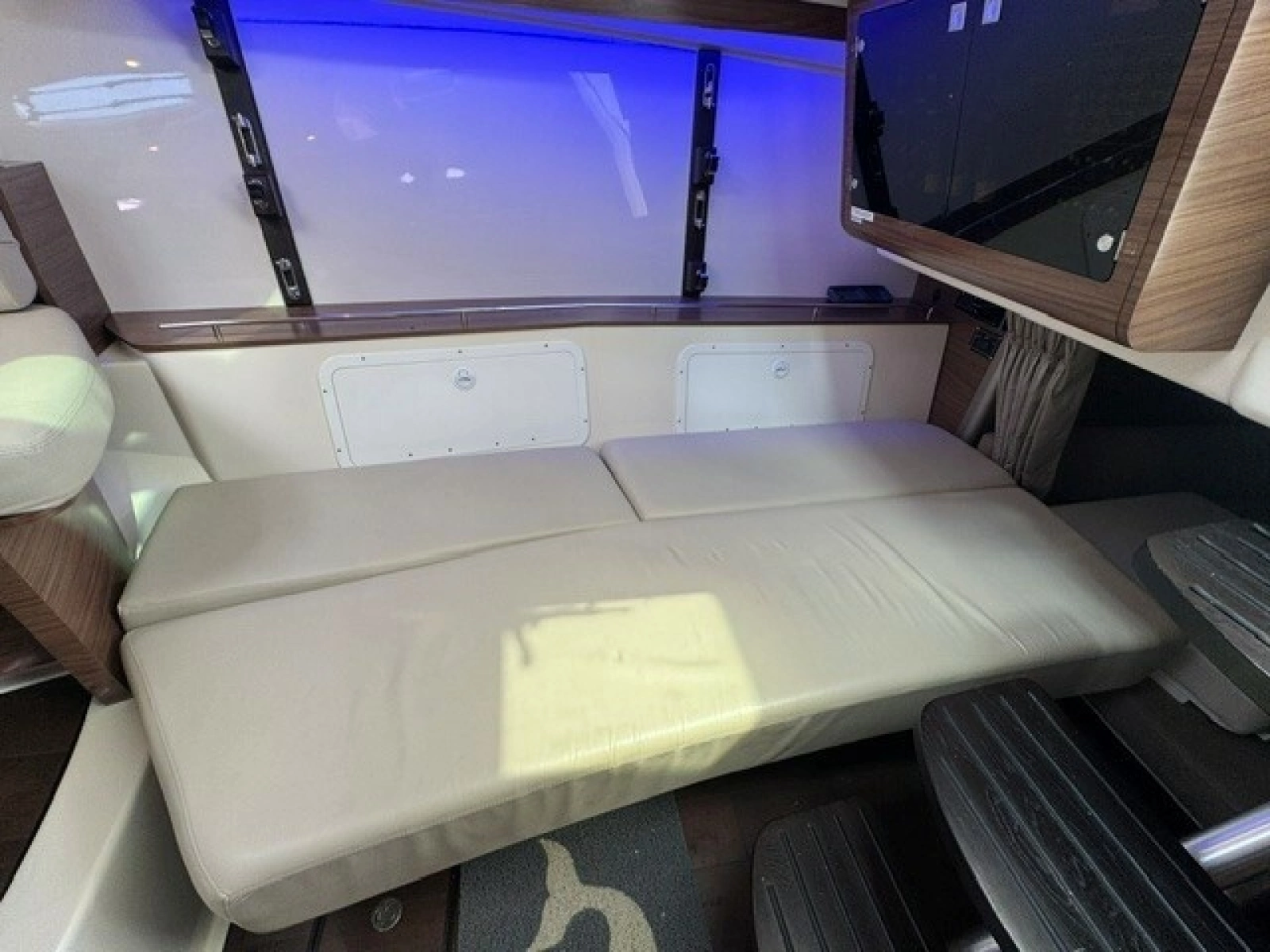 2016 Boston Whaler 